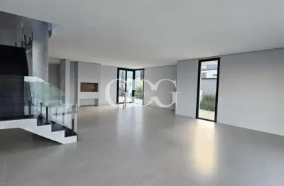 Casa à venda no bairro nossa senhora da saúde, caxias do sul-rs.