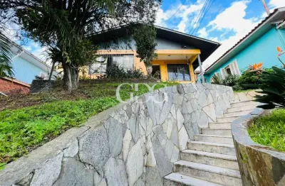 Casa semimobiliada à venda no bairro rio branco, em caxias do sul-rs.