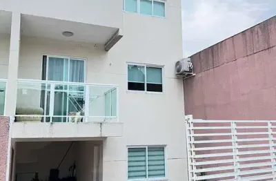 Casa com 3 quartos à venda na Rua Onze de Fevereiro, 148, Centro, Araucária