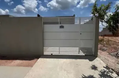 03 quartos/frente rua/otima localização/ideal investidores
