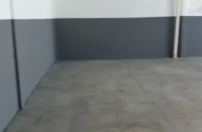 Aluga-se galpão em camboriú, bairro lídia duarte próximo ao centro.