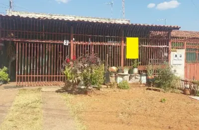 !! vendo ótima casa na samambaia sul em localização privilegiada !!