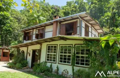 Casa com 8 quartos à venda no albuquerque, teresópolis , 372 m2 por r$ 665.000