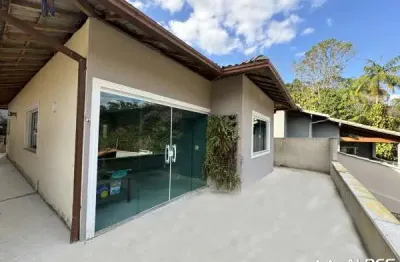 Casa em condomínio fechado com 3 quartos à venda no posse, teresópolis , 90 m2 por r$ 570.000