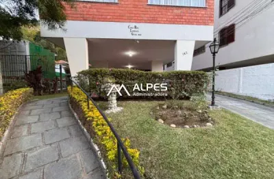 Apartamento de 3 quartos, em excelente localização, próximo ao comércio com garagem.