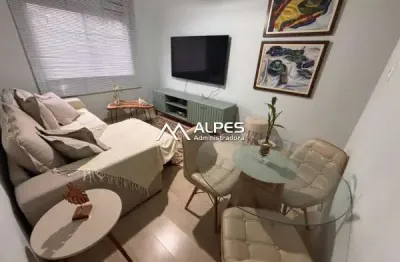 Excelente apartamento, todo mobiliado e decorado, bem localizado, próximo a faculdade.