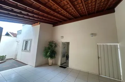 Casa com 3 quartos à venda na Vila Industrial, Araçatuba 
