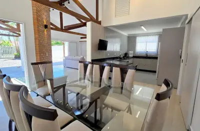 Casa com 3 dormitórios à venda, 230 m² por r$ 1.650.000,00 - centro - guaratuba/pr