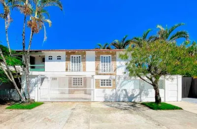 Sobrado com 3 dormitórios à venda, 120 m² por R$ 750.000,00 - Centro - Guaratuba/PR