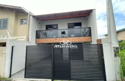 Sobrado  maravilhoso com localizaçao super privilegiada!!  bairro muito charmoso e tranquilo!!  um refugio na natureza, onde voce  vai poder ouvir o s
