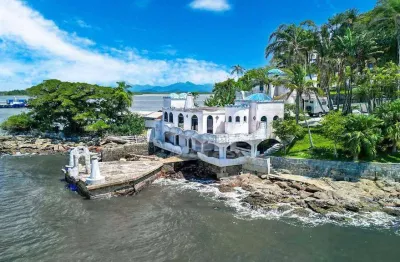 Sobrado com 11 dormitórios à venda, 700 m² por R$ 15.000.000,00 - Centro - Guaratuba/PR