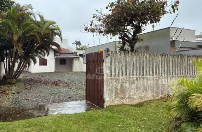 Casa com 2 dormitórios à venda, terreno limpo e amplo medindo 396 m² e área construída de 56 m² por r$ 550.000 - balneario eliana - guaratuba/pr