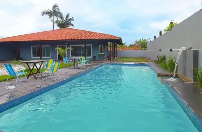 Casa com 3 dormitórios à venda, 300 m² por r$ 1.700.000,00 - piçarras - guaratuba/pr