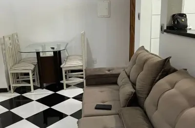 Apartamento com 02 dormitórios, sala, cozinha, 01 wc, 01 garagem, ótima localização.