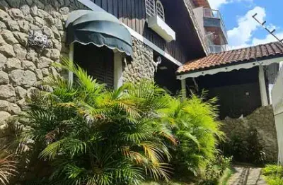 Casa  com 4 quartos à venda! viva no tradicional bairro bom pastor com todo o conforto que sua família merece