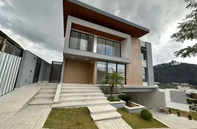 Casa duplex novinha em folha no condomínio estrela alta!