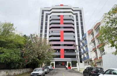 Um apartamento clássico que oferece conforto, lazer e localização premium!