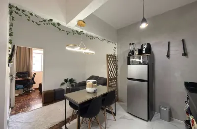 Apartamento com 2 quartos, mobiliado à venda no centro de juiz de fora.