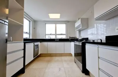 Cobertura com 5 quartos e 4 vagas de garagem à venda no centro de juiz de fora.