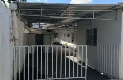 Casa com 8 quartos para alugar na Rua Bárbara de Alencar, 89, Madalena, Recife
