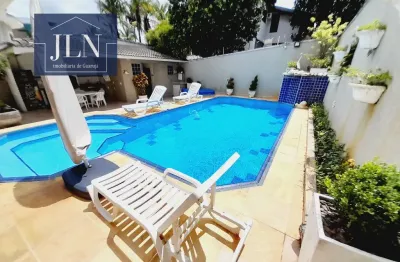 Maravilhosa casa na enseada frente total ao mar!!! 6 dormitórios