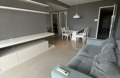 Amplo 3/4. 3 sanitários,  varanda, perto do shopping da bahia