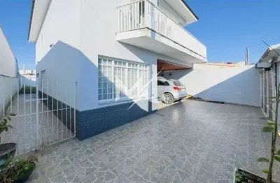 Casa com 4 quartos à venda no Parque Santo Antônio, Jacareí  por R$ 915.000