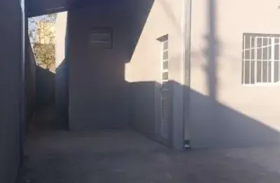 Casa com 1 quarto à venda no Residencial Parque dos Sinos, Jacareí  por R$ 325.000