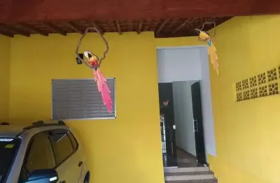 Casa com 2 quartos à venda no Jardim Americano, São José dos Campos  por R$ 372.000