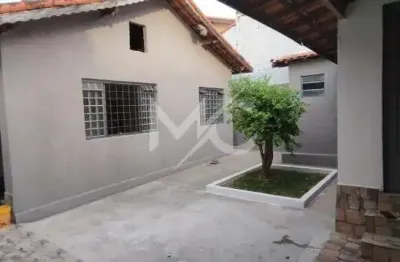 Casa com 2 quartos à venda no Jardim Paraíso, Jacareí  por R$ 415.000