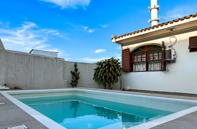 Ótima casa a venda com 3 dormitórios no bairro capoeiras florianópolis
