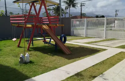 Lindo sobrado a aproximadamente 600mt da praia em boraceia bertioga