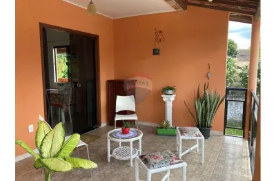 Casa 2/4, suites mais ponto comercial dias d´avila/ba