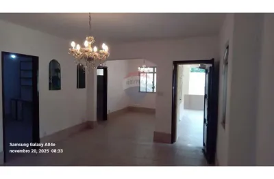 Casa com 3 quartos para alugar no Engenho Velho de Brotas, Salvador 