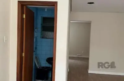 Sala comercial à venda na Rua Uruguai, Centro Histórico, Porto Alegre