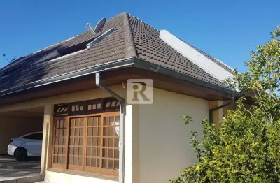 Casa com 4 quartos à venda na rua alcides therézio de carvalho, 508, guabirotuba, curitiba por r$ 1.620.000