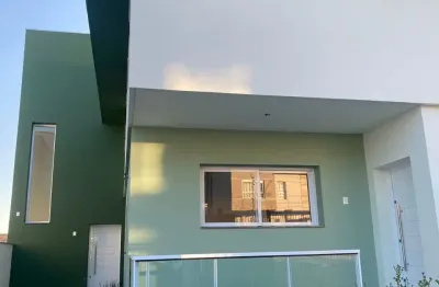 Sobrado com 3 quartos, 1 suíte e pátio no bairro são luiz em caxias do sul