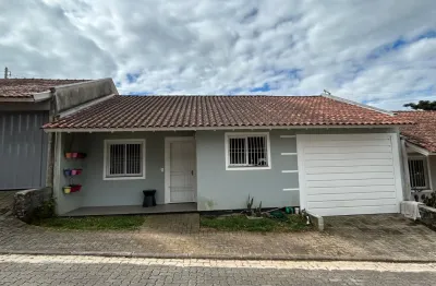 Casa em condomínio fechado, com 2 quartos no desvio rizzo em caxias do sul