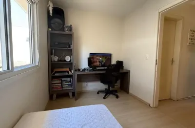 Sobrado 2 quartos, banheiro, lavado e 1 vaga no nossa sra da saúde em caxias do sul