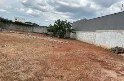 Terreno à venda na Rua Crispim Garcia Leão, Residencial Jardins do Lago, Anápolis