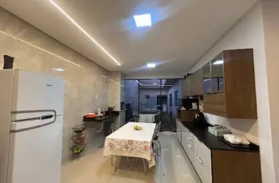 Casa a venda no campos do jordão com terreno de 200 metros e vários diferenciais!