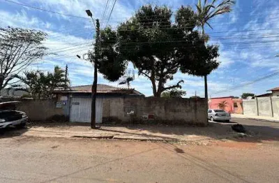 Terreno à venda próximo ao aeroporto,527 m² para galpão ou kitnets!