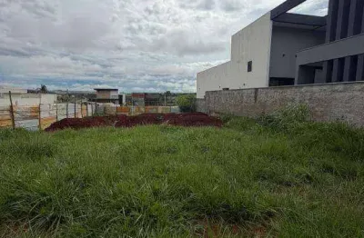 Terreno à venda, 482 m² por R$ 600.000 - Condomínio Residencial Grand Trianon - Anápolis/GO