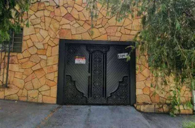 Casa com 3 dormitórios para alugar, 210 m² por R$ 1.560/mês - Setor Central - Anápolis/GO