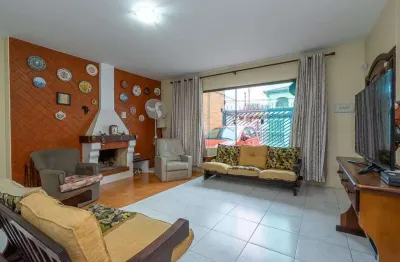 Sensacional casa para venda em Jardim Umuarama com 3 quartos, sendo 2 suítes , 194m²