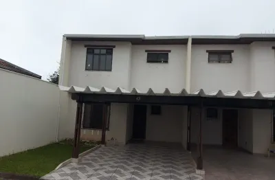 Amplo sobrado com possibilidade de 4 quartos. bem localizado e local seguro.