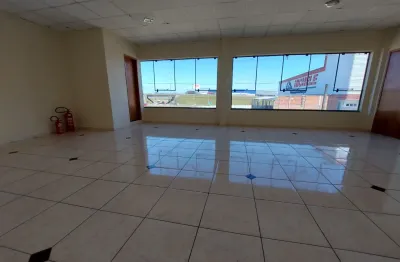 Loja Superior - Localização Estratégica - Vista para a entrada da Cidade