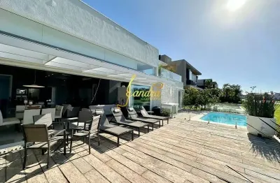 Casa em condomínio fechado com 5 quartos à venda no Centro, Xangri-Lá 