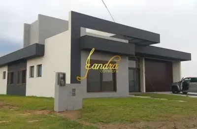 Casa mobiliada e decorada com 04 suites, mobiliada e decorada