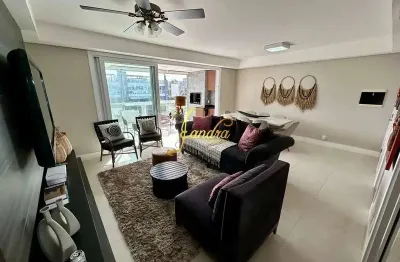 Apartamento cobertura com 04 dormitórios mobiliado e decorado